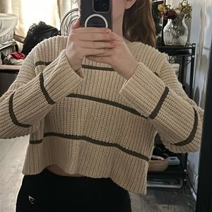 tan and green sweater perfect condition